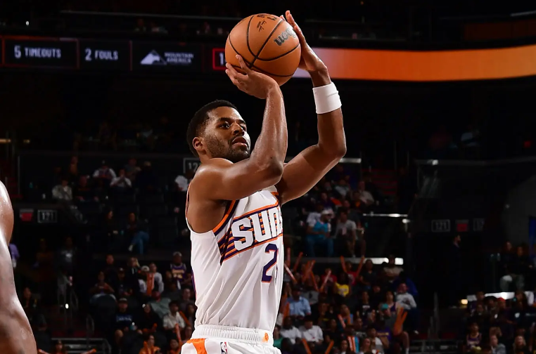 前赛中, 巴特勒先后, 候都为了自 前赛中, 巴特勒先后, 候都为了自