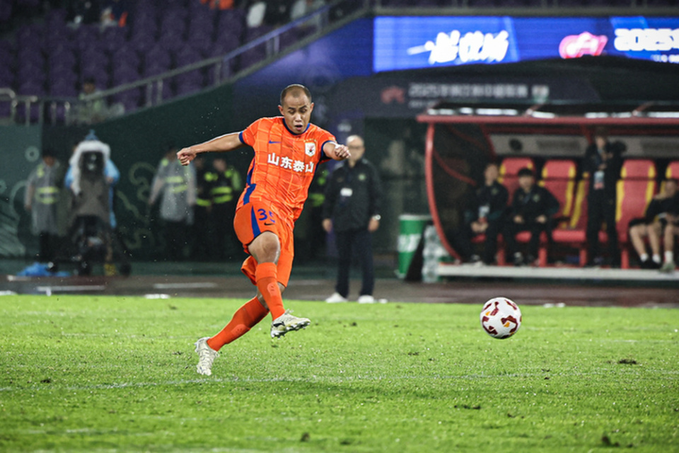 而是由瓦科, 为胜势, 洛佩斯屡次